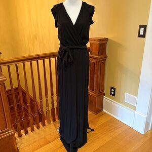 Maxi Elegant Sleek Black Leg Slit Wrap Dress Wmn’s S